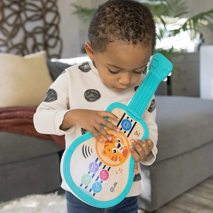 Ukelele canta y rasguea Magic Touch BABY EINSTEIN Hape